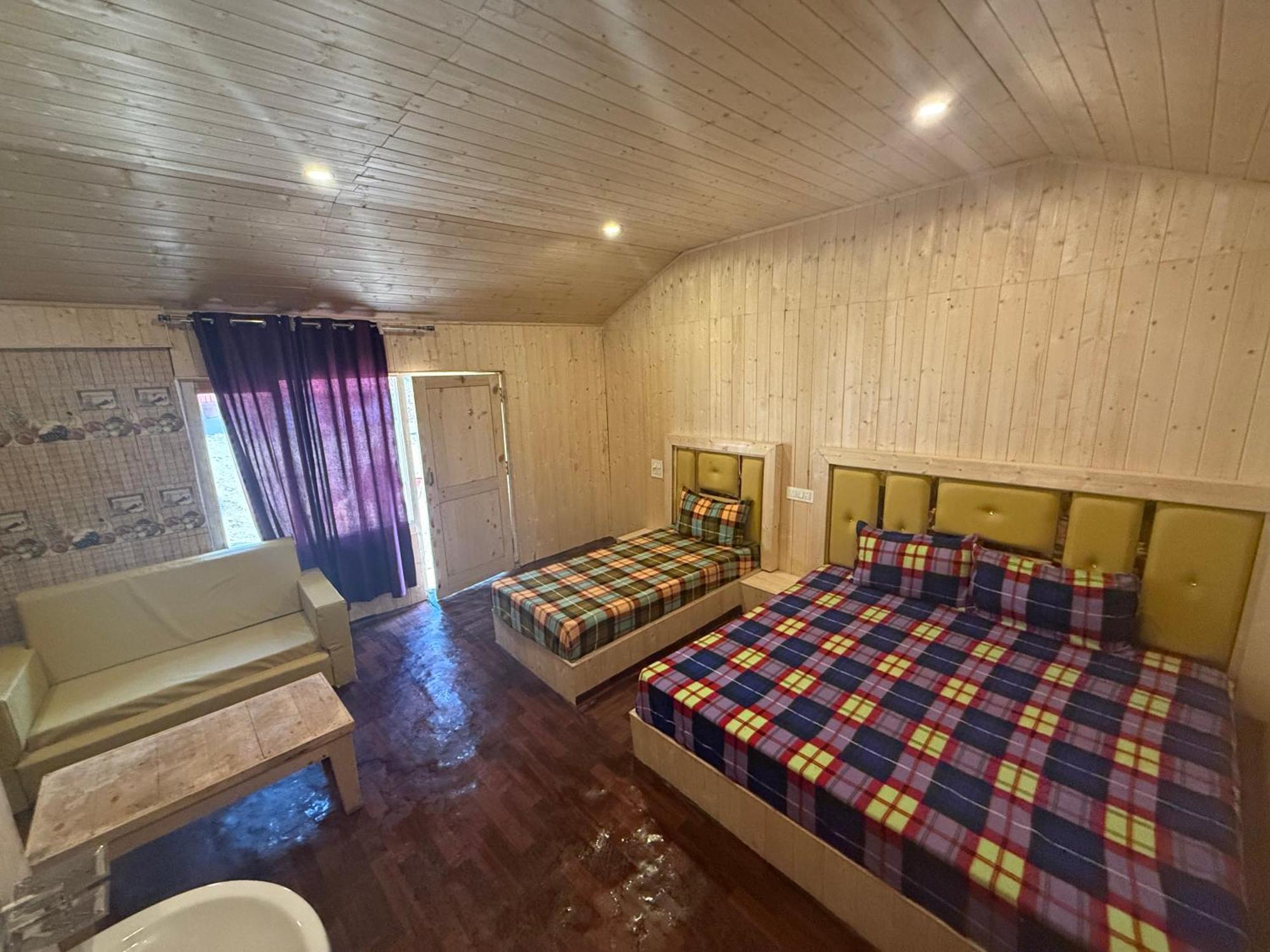 Lord Shiva Dimension Hotel Tosh Exterior photo