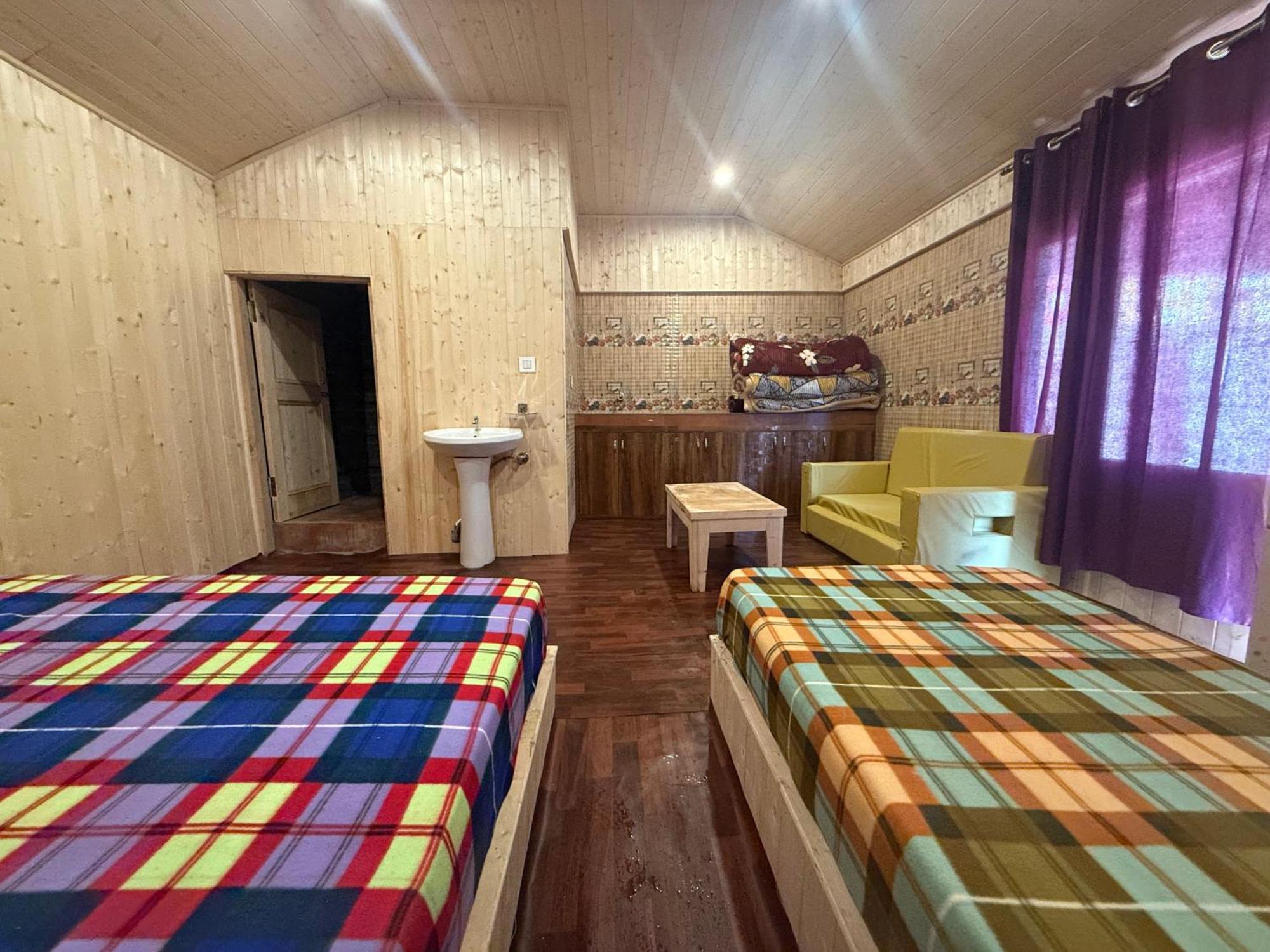 Lord Shiva Dimension Hotel Tosh Exterior photo
